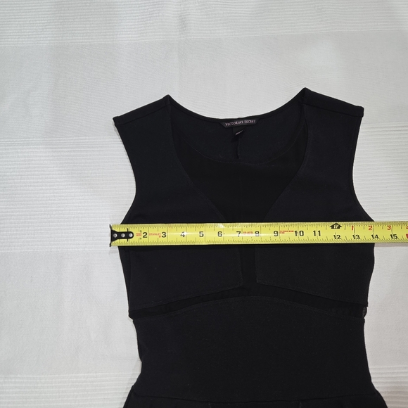 Victoria's Secret dress, size 4 - Picture 10 of 12